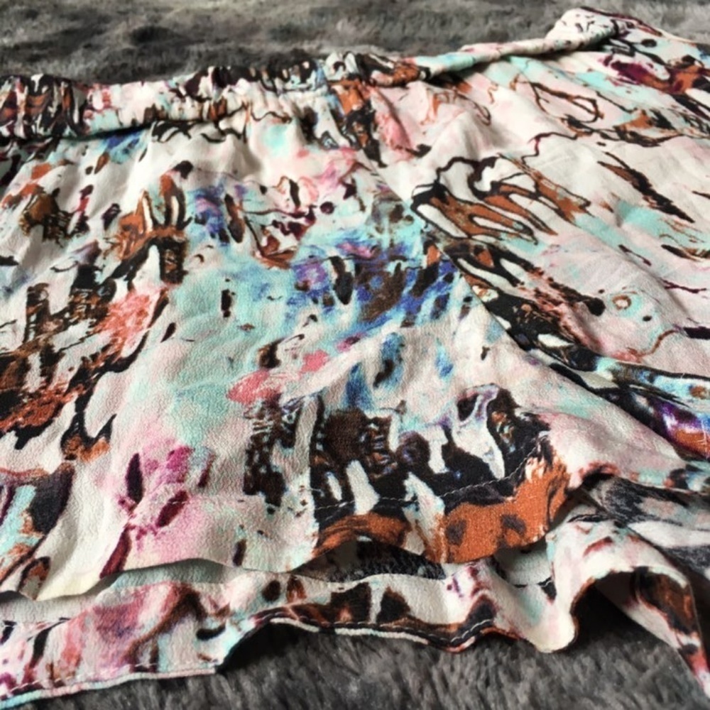 French Connection Isla Ripple Shorts - Picture 6 of 7